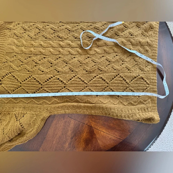 Saks Fifth Avenue Women's Lambs Wool Angora Blend Vintage Cable Knit Sweater Med - Picture 9 of 13